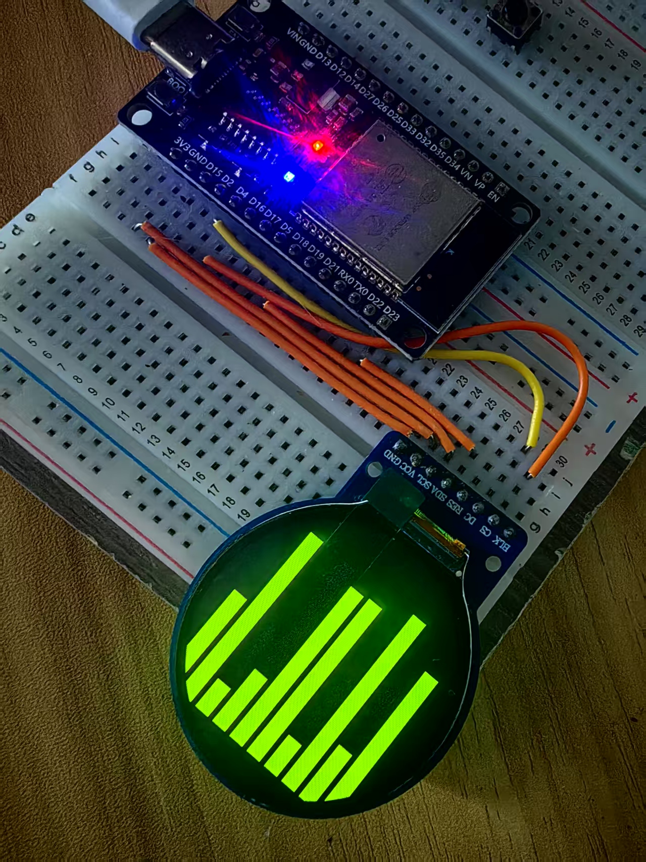 【花雕学编程】Arduino动手做（249）---ESP32 1.28寸 TFT GC9A01屏之模拟频谱视觉化效果的动态频谱伸缩柱表 ...