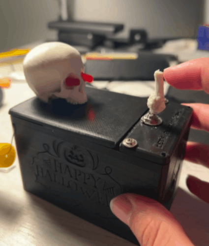 【Arduino 动手做】融入了万圣节主题的可怕无用盒子