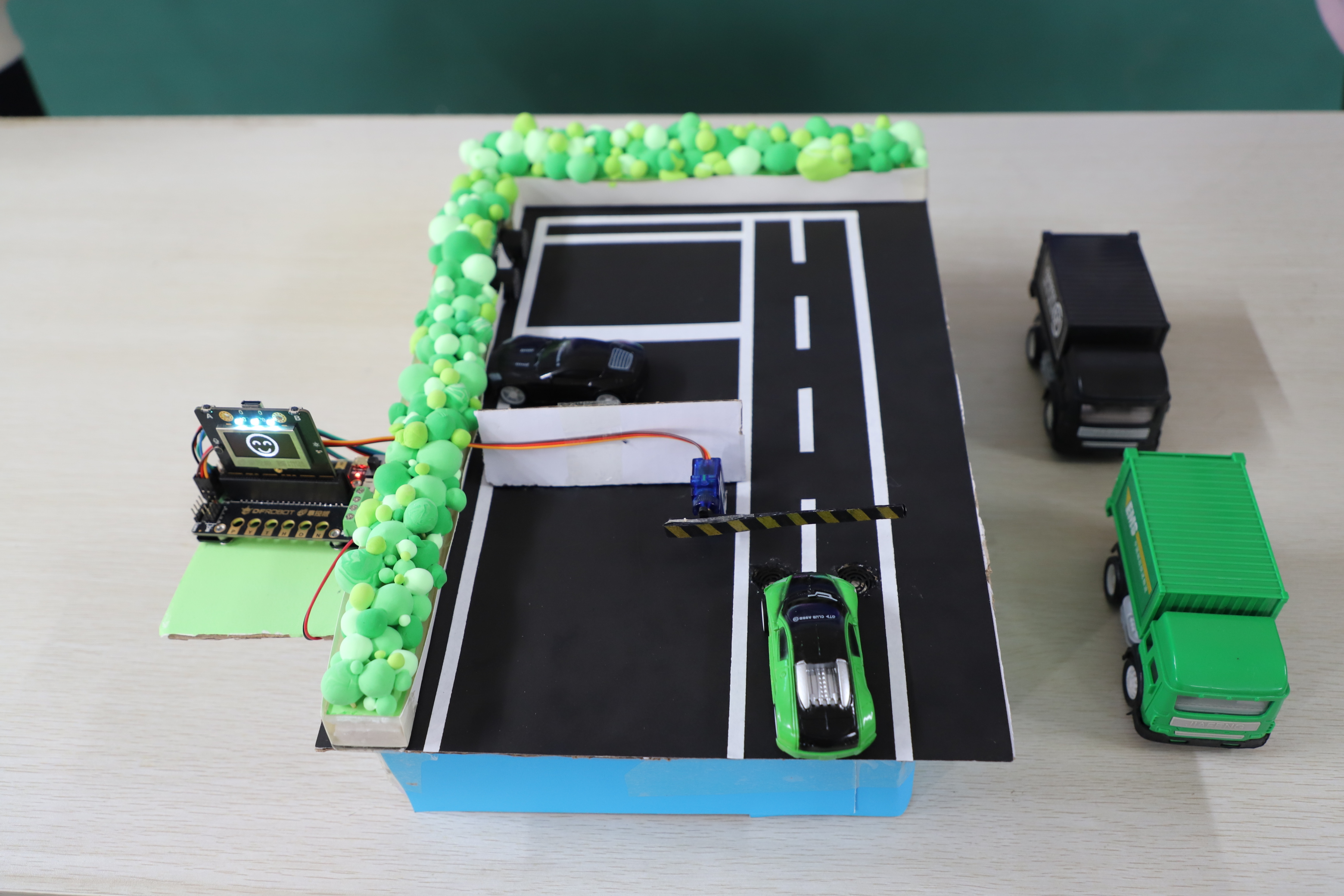 DFRobot-Makelog造物记精选项目推荐基于掌控板的智慧停车场